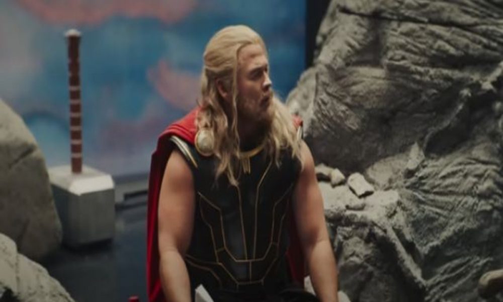 Chris Hemsworth’s brother Luke plays Thor in viral commercial (VIDEO)