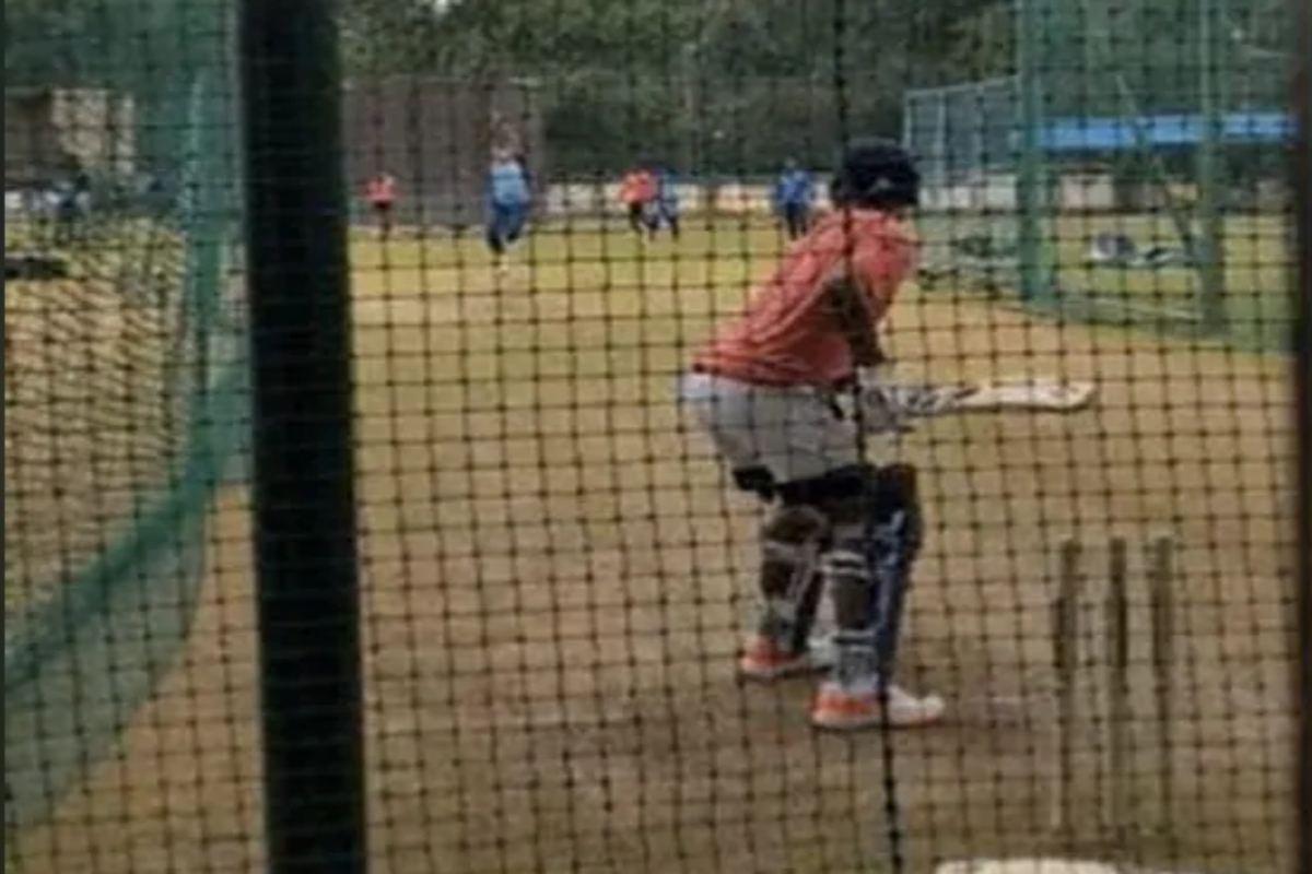 KL Rahul faces Jhulan Goswami in nets at National Cricket Academy, netizens react (VIRAL VIDEO)