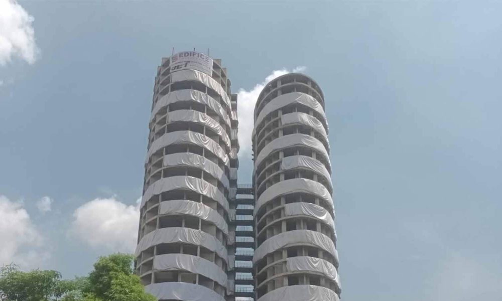 Noida’s Supertech twin towers demolition-WATCH LIVE