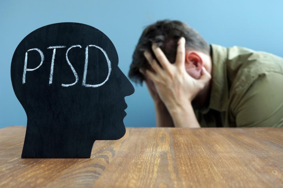 Do you know particular brain reactions to traumatic stress are associated with PTSD risk?