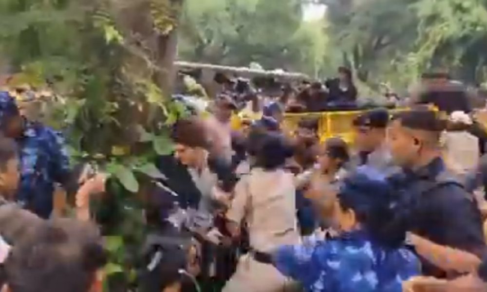Priyanka Gandhi stages sit-in protest outside Cong HQ, forcibly removed by police (VIDEO)