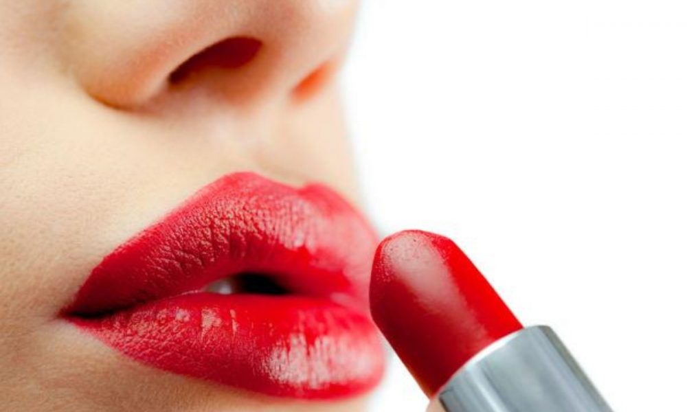 Can lipstick cause breast cancer ?