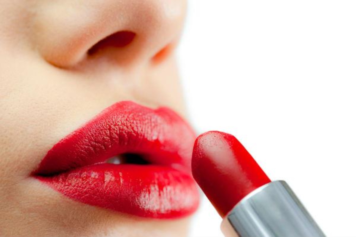 Can lipstick cause breast cancer ?
