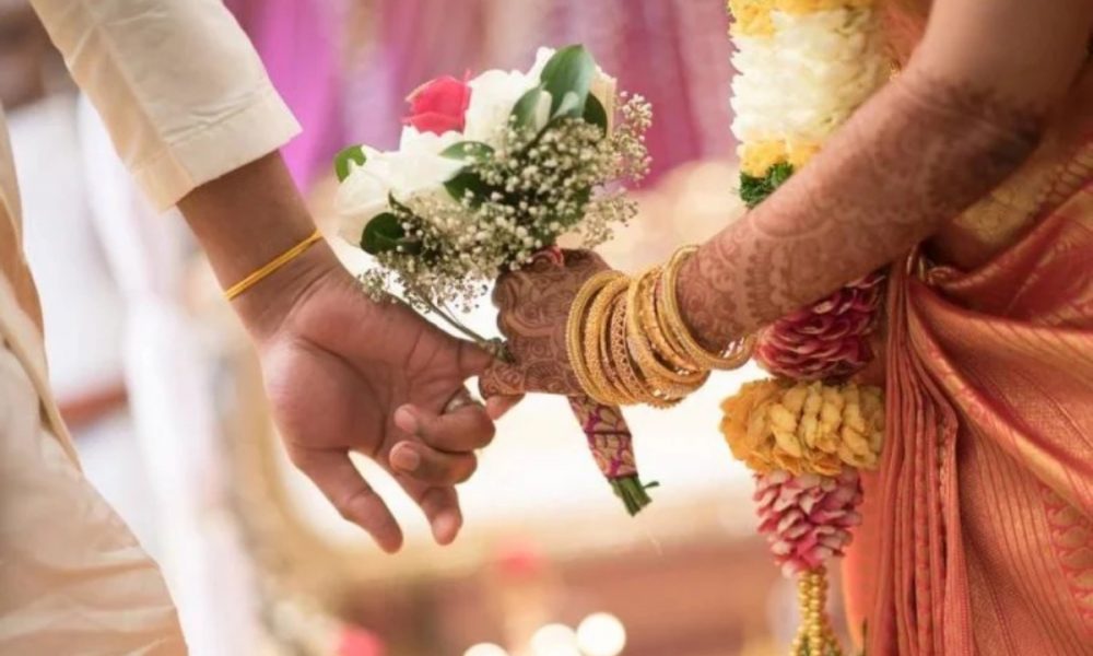 Unmarried girls can chant these mantras to get the desired life partner