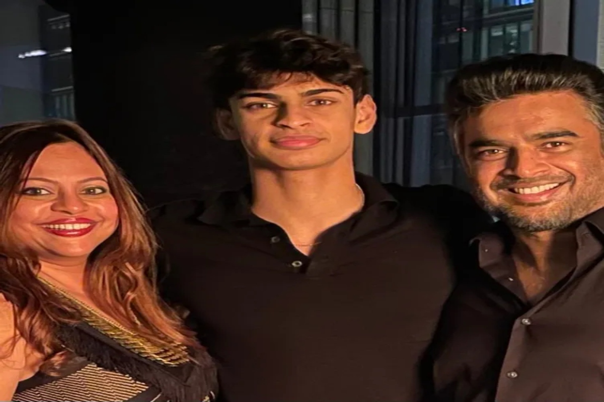 R Madhavan wishes son Vedaant on his 17th birthday with a happy family picture
