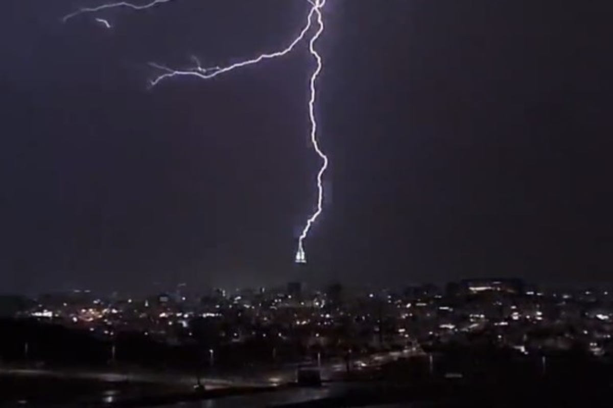 WATCH: Scary Mecca clock tower lightning strike viral video