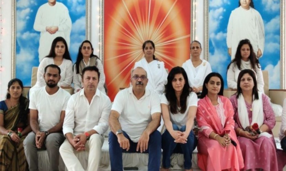 Rita Maa and her family organise a prayer gathering with Brahma Kumaris on Sidharth’s first death anniversary
