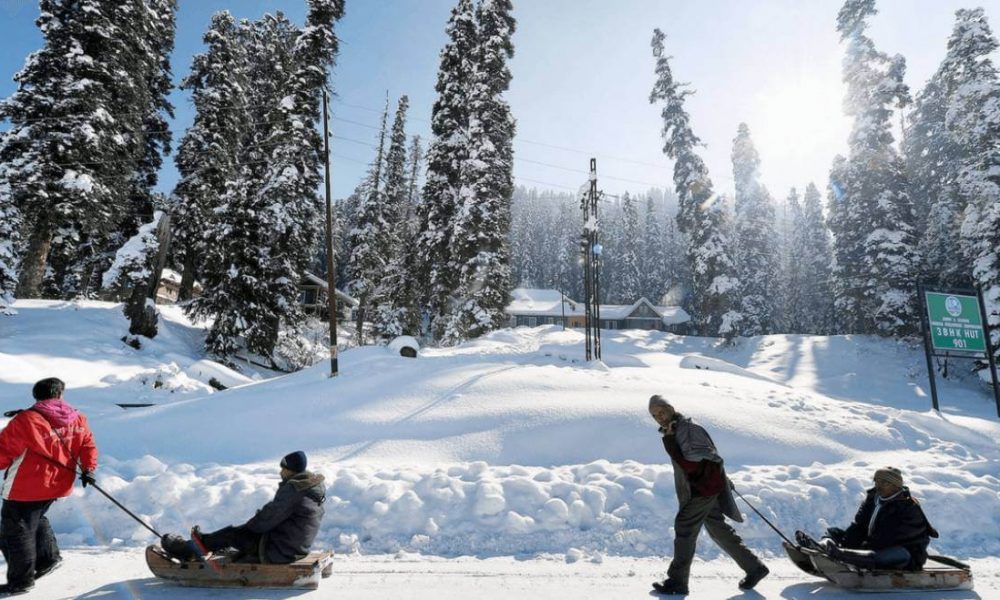 2022 is biggest year for J&K tourism: Record 1.88 tourists visited the ‘paradise on earth’