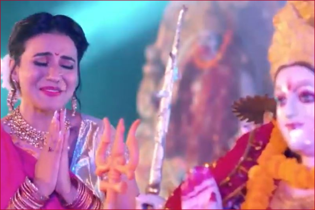 Akshara Singh Bhojpuri Devi Geet: ‘Chhum Chhum Baaje Paajaniya Re’ is all you need to listen this Navratri