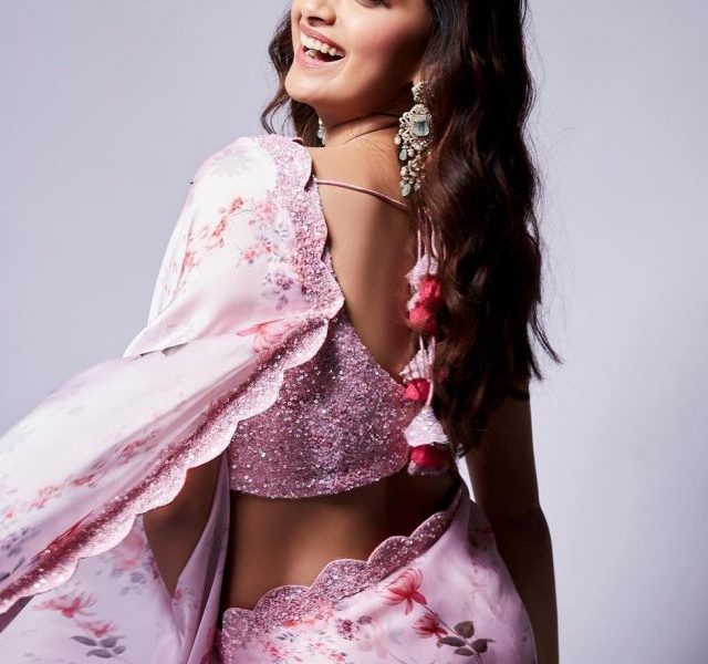 Notch up your Indian style; Keerthy Suresh