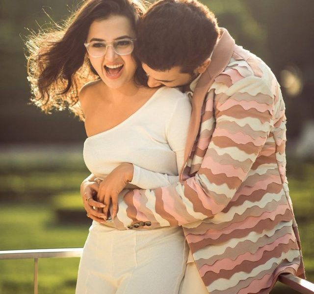Tejasswi Prakash and Karan Kundra gives couple goals
