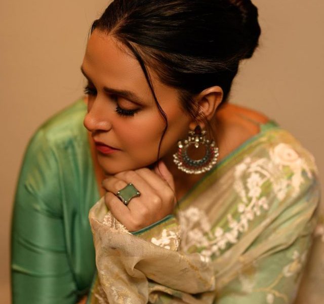 Neha Dhupia stuns in Handloom  Zari saree