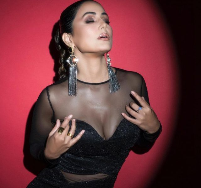 Hina Khan oozes glam in black ensemble