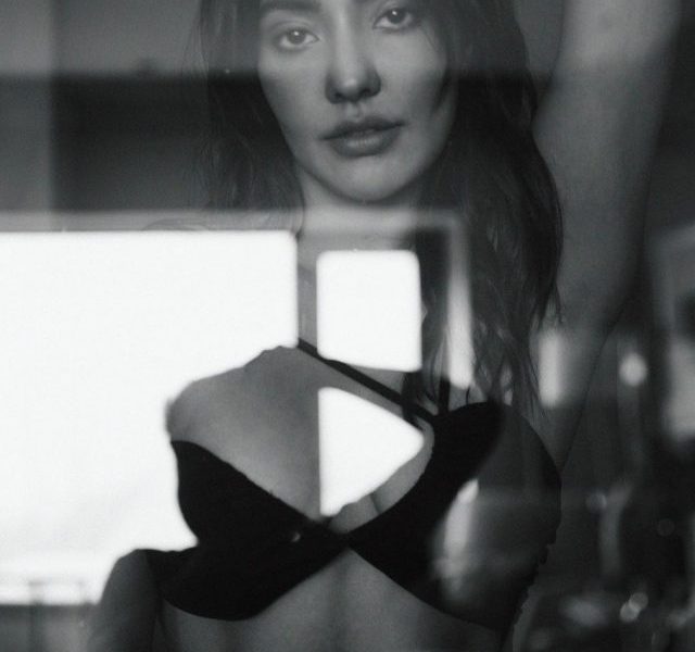 Neha Sharma’s monochromatic pics takes away heart!