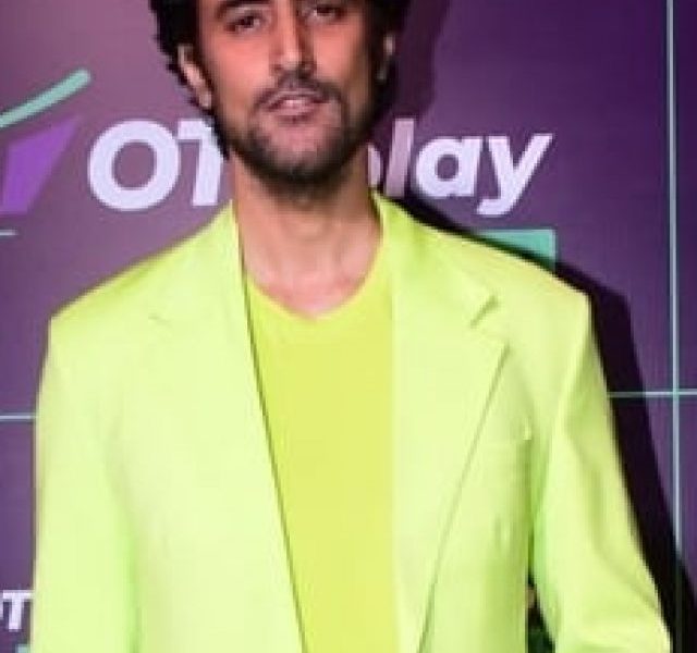 Celebs who rocked their outfits at OTT Play Awards 2022