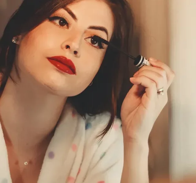Easy wedding makeup ideas for every outfit & skin tone
