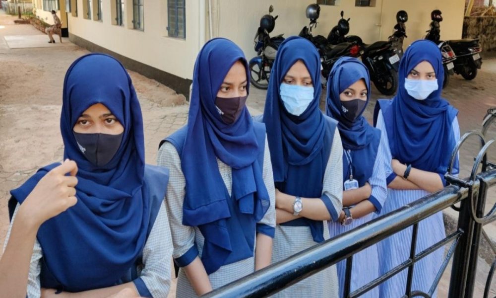 Hijab case: Karnataka tells SC, it has only prescribed uniforms which are “religion neutral”