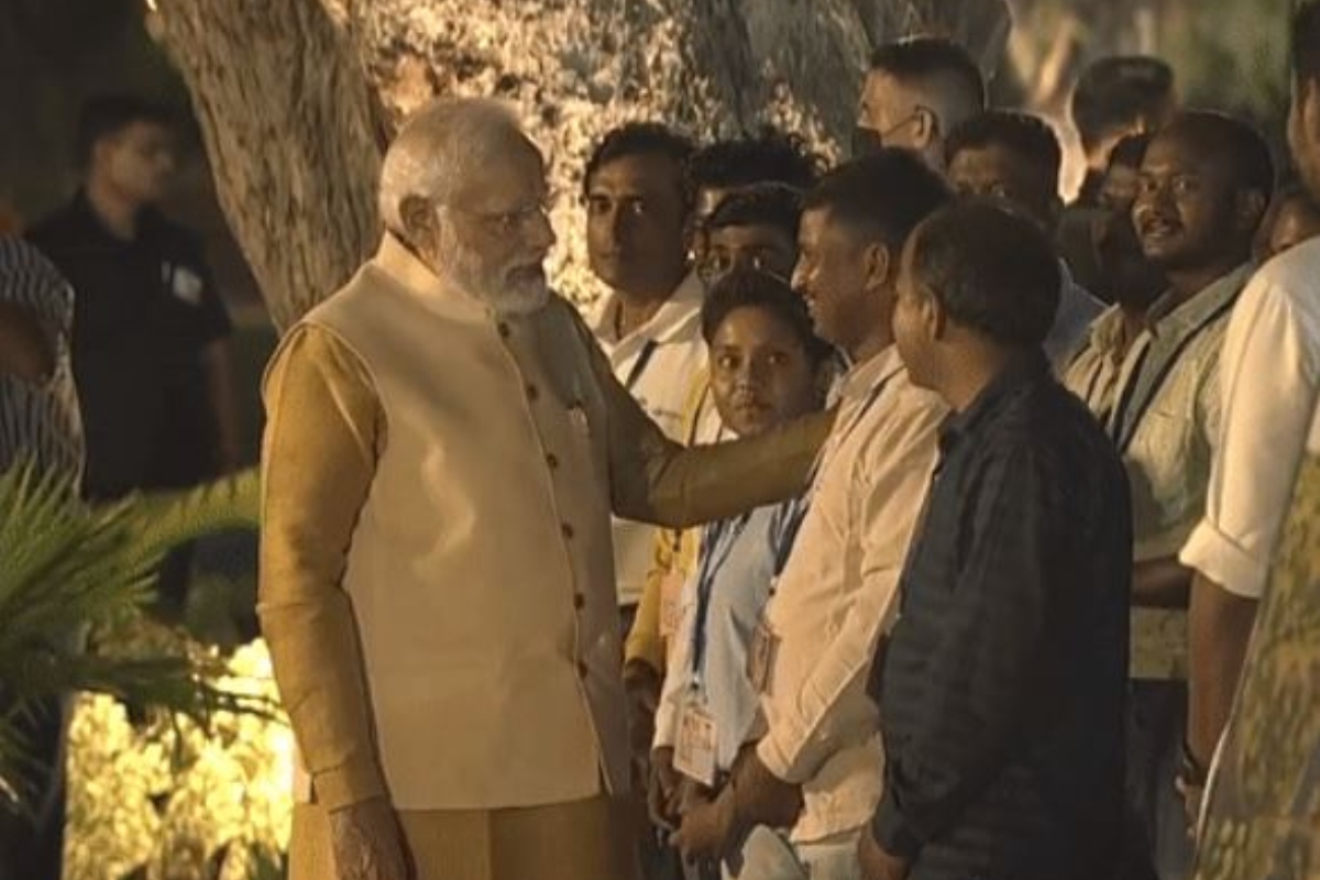 PM Modi interacts with workers involved in Central Vista project, promises to invite all for Republic Day parade [WATCH]