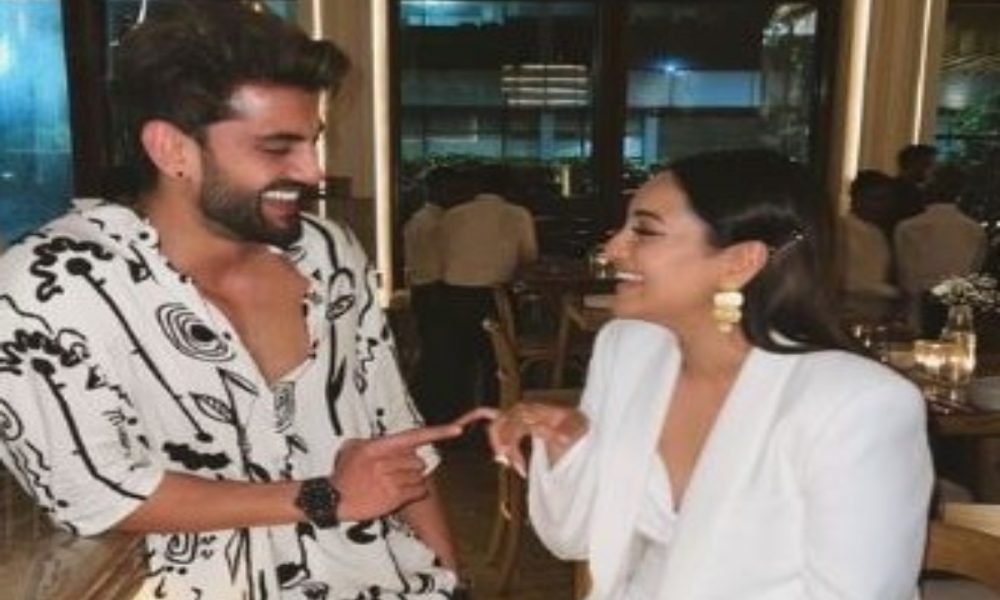 Here are some cute PDA moments between Sonakshi Sinha and Zaheer Iqbal; See Pic