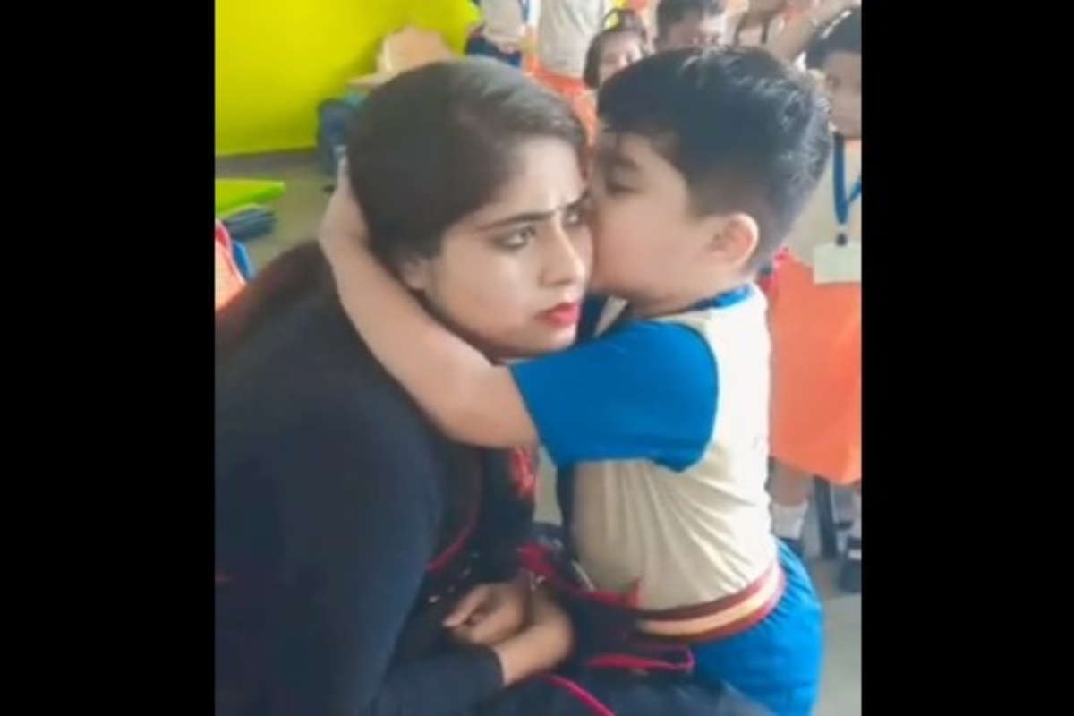 Have you ever seen a kid and his teacher apologize in this way? Watch video