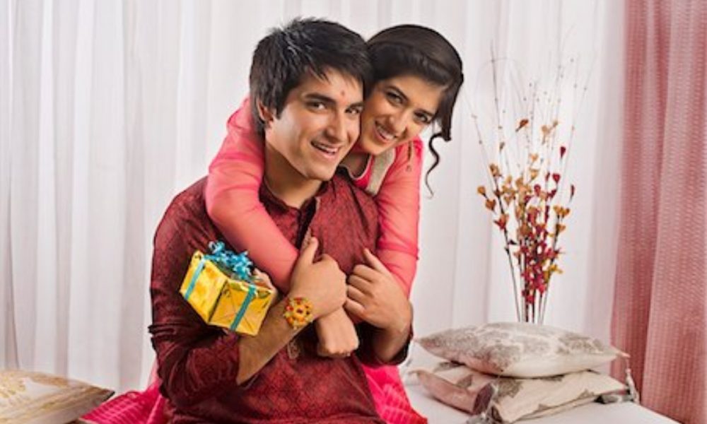 Bhai Dooj: The best gifts you can give to your sister are listed below on this special day