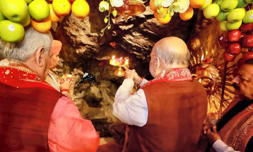 J-K: Amit Shah offers prayers at Vaishno Devi temple in Katra