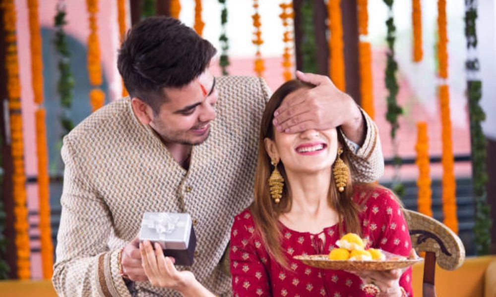 Bhai Dooj: Gym membership to gift vouchers, 5 ways you can pamper your sibling this year