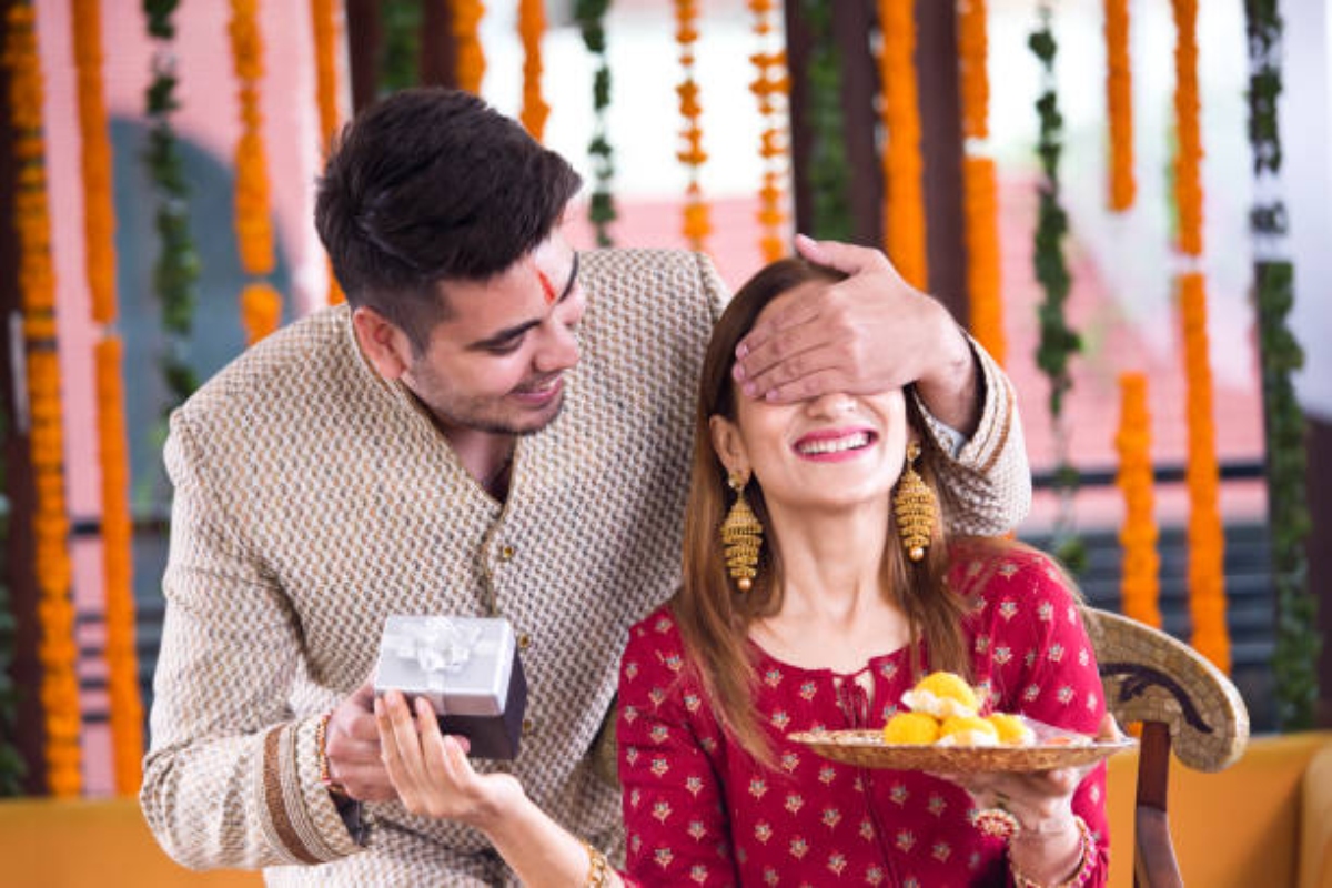 Bhai Dooj: Gym membership to gift vouchers, 5 ways you can pamper your sibling this year