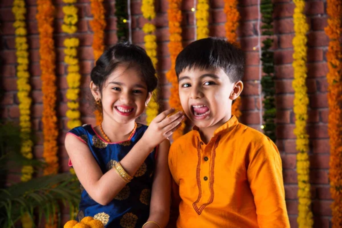 Bhai Dooj 2022: Don’t overspend, celebrate festival with these gifts & timeless moments