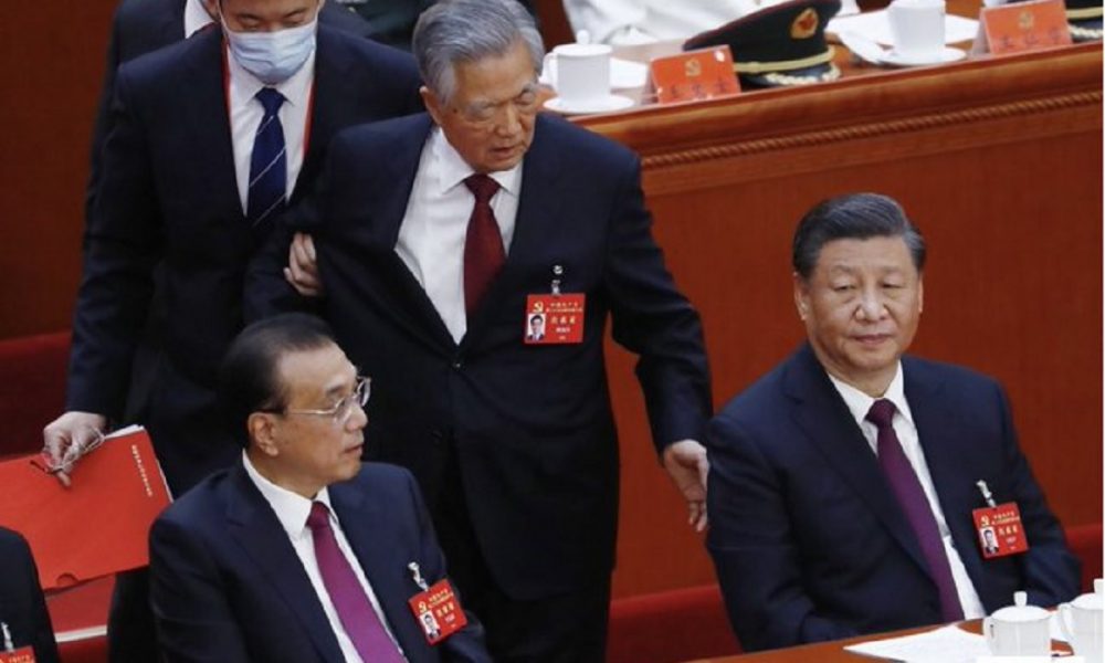 VIDEO: Chinese former President forced out of meeting? Was seated next to Xi Jinping