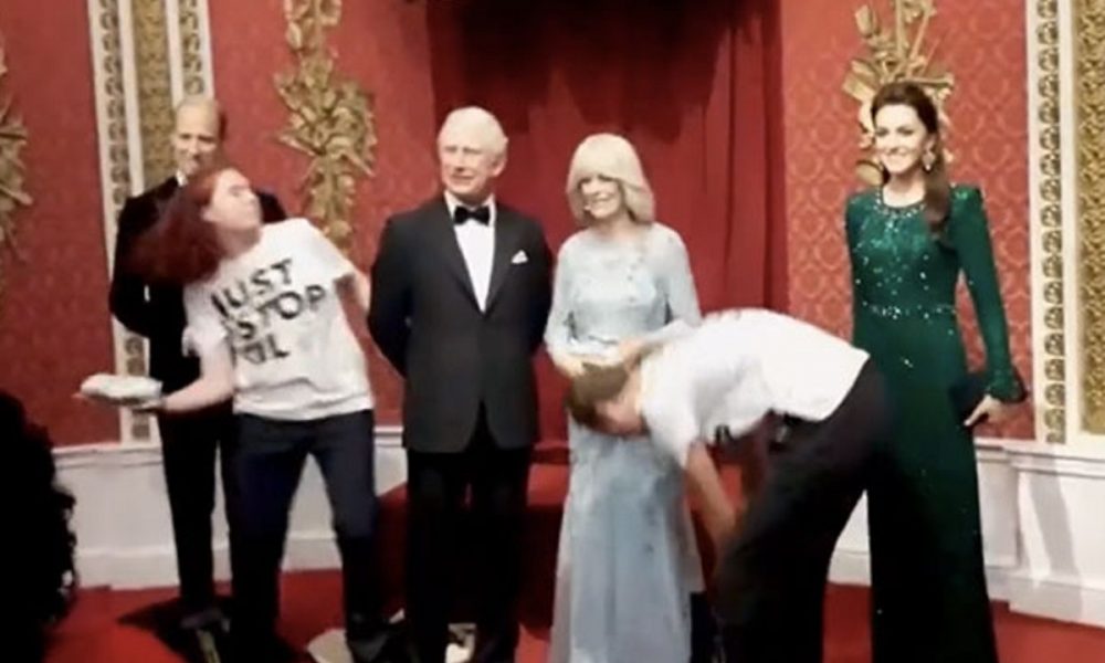 King Charles’ statue at Madame Tussaudss smeared with cake, 4 arrested (VIDEO)