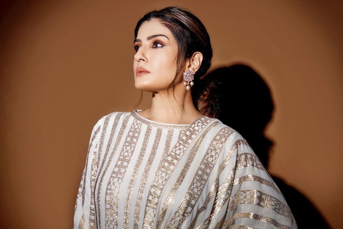 How to turn a simple white kurta stylish? Take fashion tips from Raveena Tandon