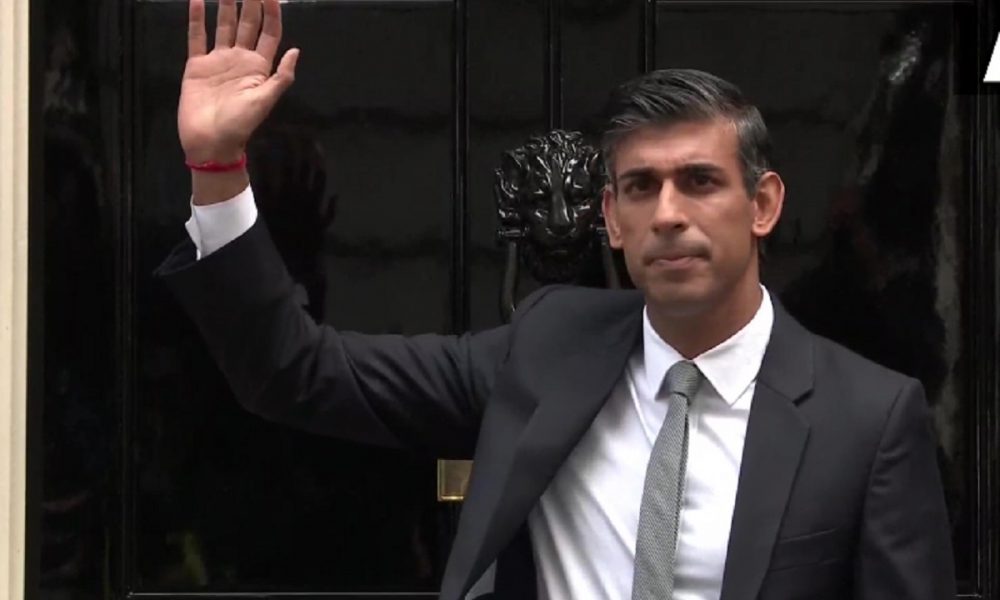 Rishi Sunak, 1st Hindu PM of UK, vows to earn trust of Britons in 1st speech (VIDEO)