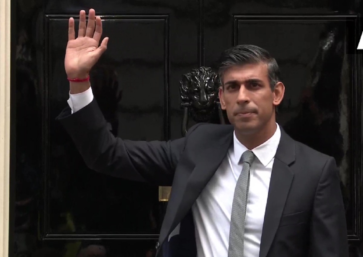 Rishi Sunak, 1st Hindu PM Of UK, Vows To Earn Trust Of Britons In 1st