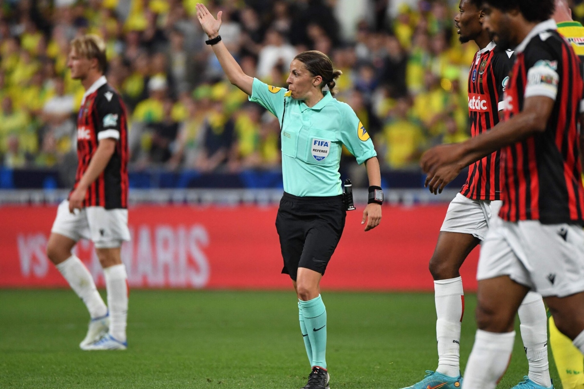 Women referees