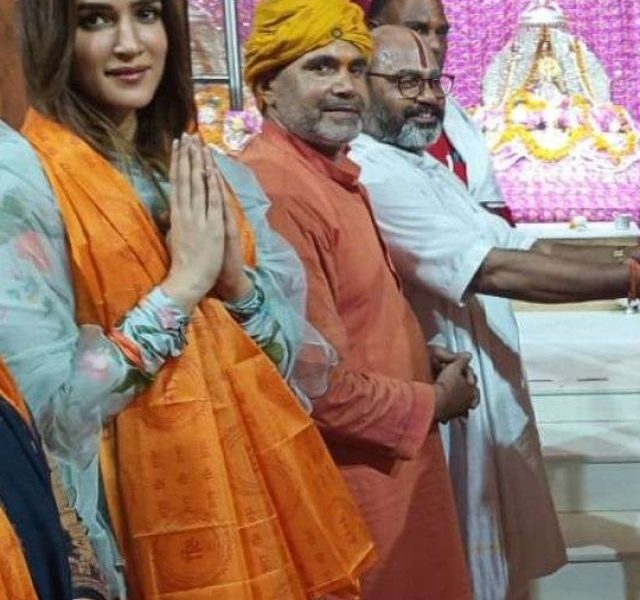 Team of Adhipurush seeks blessings of Lord Rama at Ayodhya