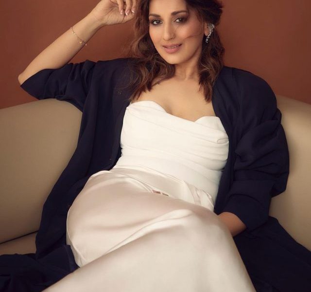 Stay young, 90s queen: Sonali Bendre