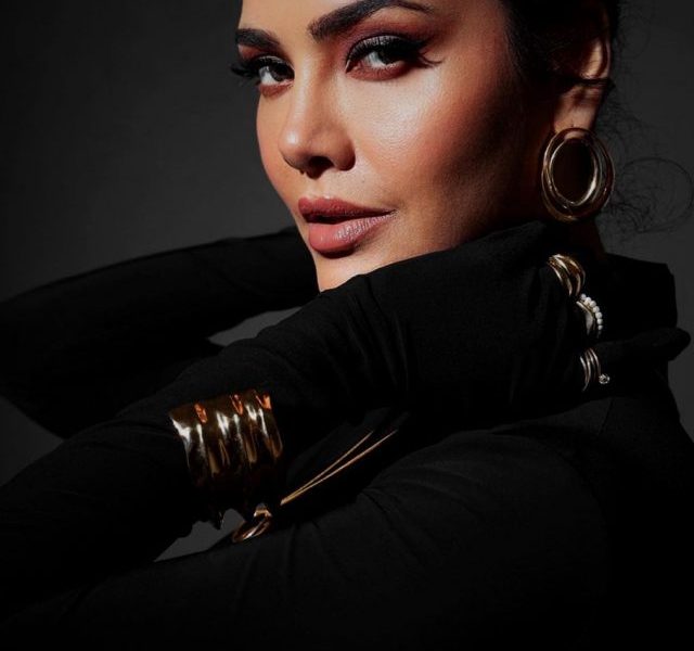 The Queen of bodycon outfits: Esha Gupta