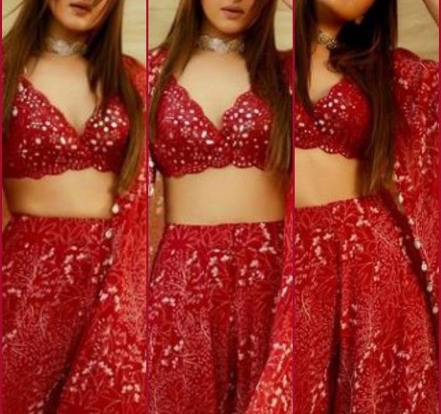 Navraatri Special: Sonakshi Sinha turns ‘Lal Pari’ in Red lehenga