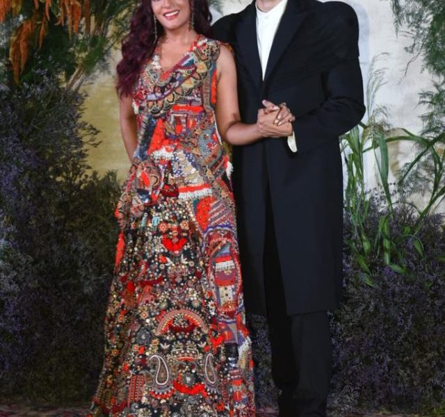 Richa Chadha & Ali Fazal give couple goals at Mumbai reception