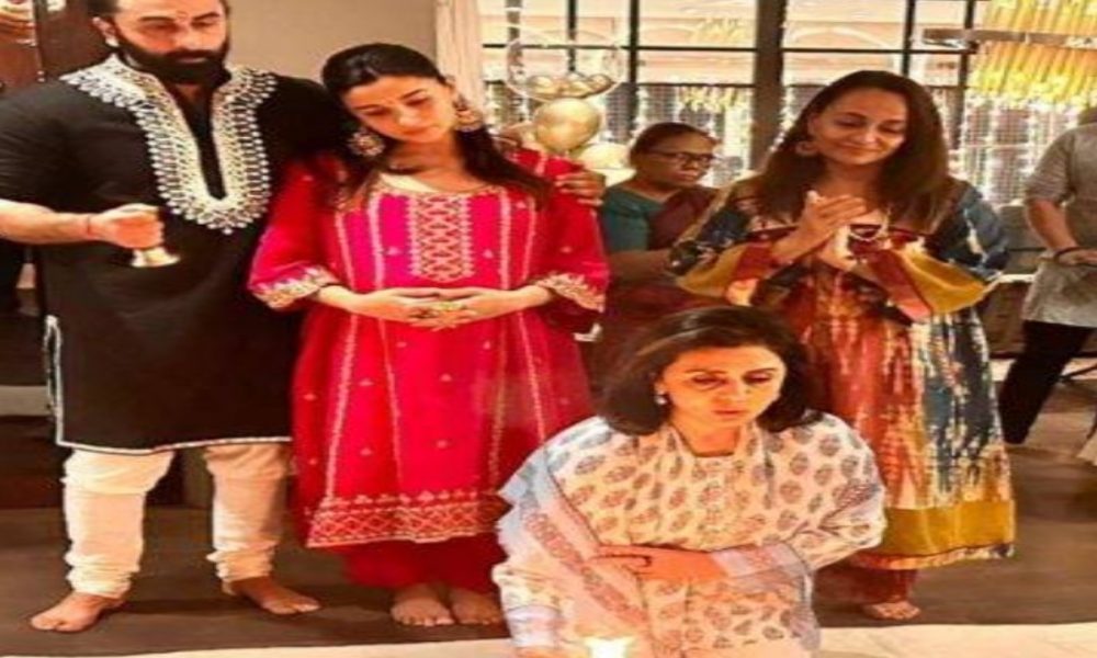 Alia Bhatt and Ranbir Kapoor performed Lakshmi Puja for the first time after their marriage: See here