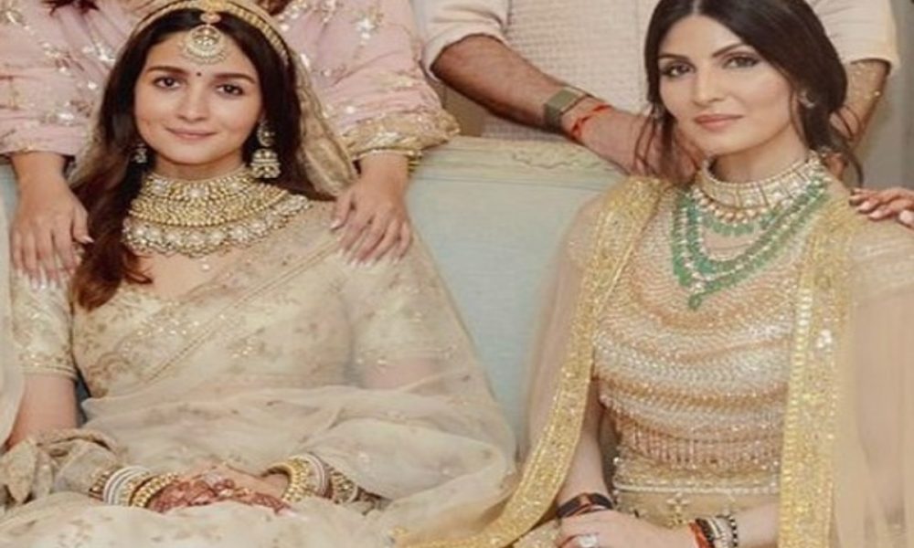 Here is how Neetu Kapoor greeted Karwa Chauth by wishing her daughter-in-law and daughter