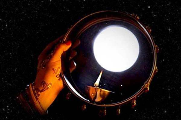 Karwa Chauth 2022 moonrise time today: Check Moonrise local timings for Delhi, Mumbai, Lucknow, Kolkata and other places