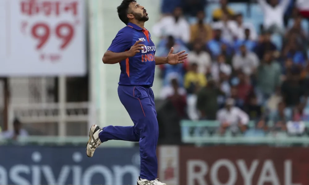 Shardul Thakur’s kitbag goes missing at Mumbai airport, Harbhajan Singh tries to help