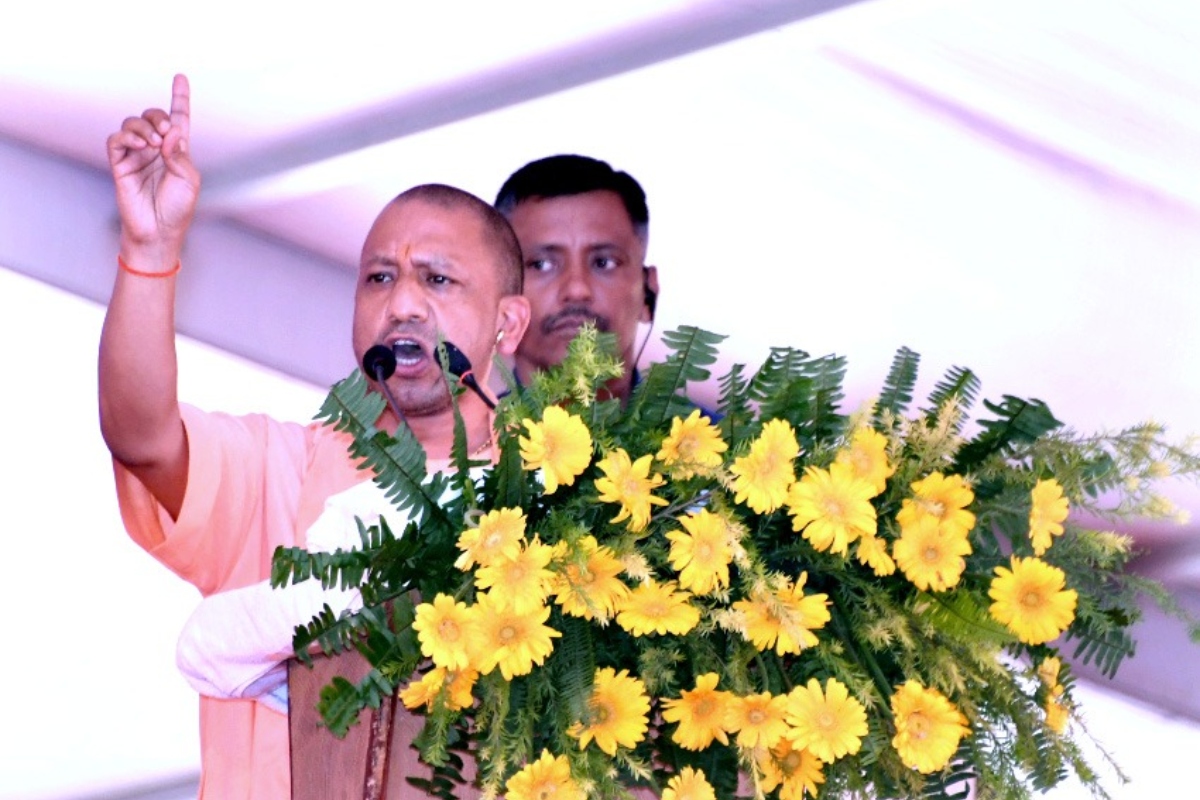 UP CM pays glowing tributes to ‘Lok Nayak’ Jayaprakash Narayan on his birth anniversary in Bihar