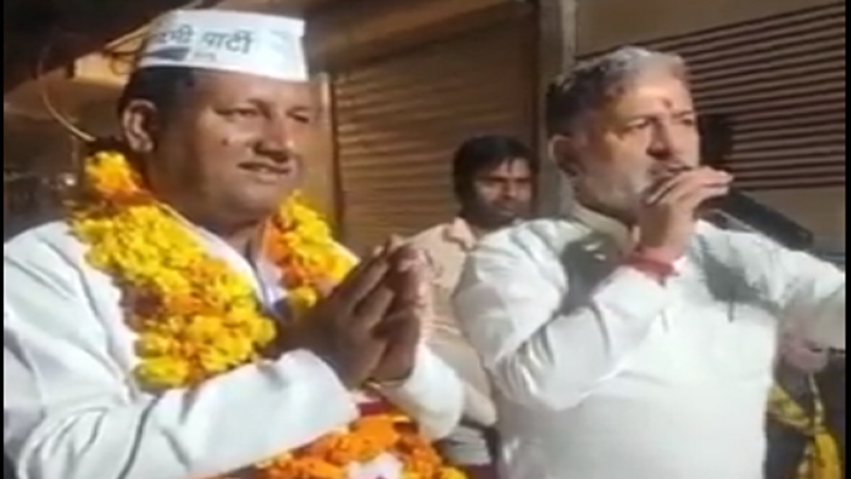 ‘No sewer cleaning if you don’t vote for AAP’: MLA’s open warning to people; BJP tweets VIDEO