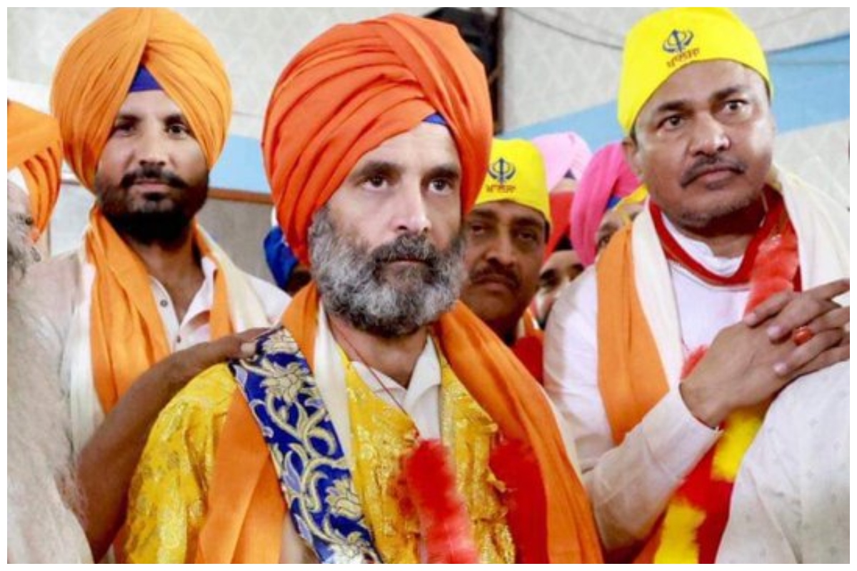 Rahul Gandhi wears turban to offer prayer at Gurudwara; Twitter abuzz with funny messages