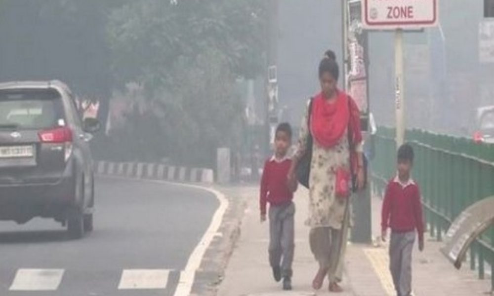 Primary schools in Delhi shut from tomorrow till pollution situation improves