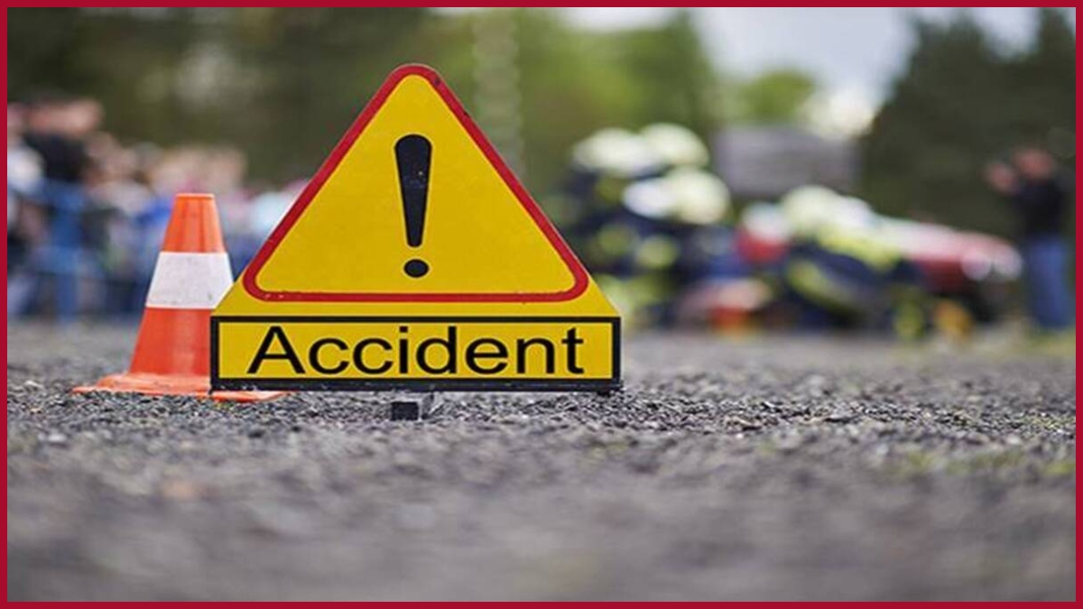 UP: 5 killed, 15 injured after bus overturned in Jalaun after being hit by unknown vehicle