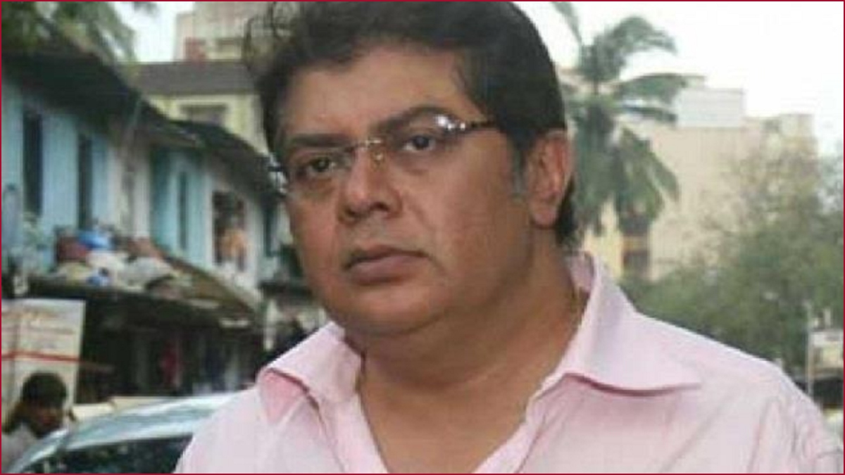 Filmmaker Nitin Manmohan suffers heart attack; admitted to hospital 